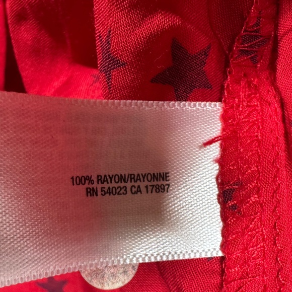 Old Navy Red Blue Stars Collared Buttoned Neckline Rolled Sleeves Blouse Top XS - Picture 14 of 14